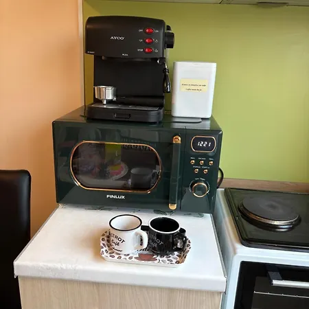 Apartment Green Room