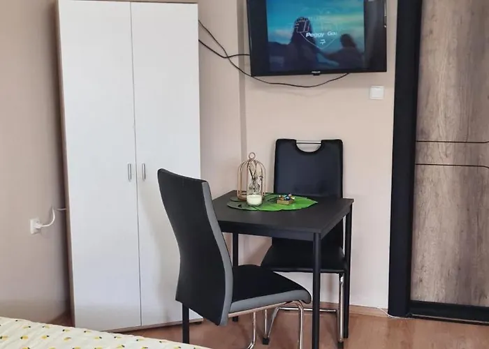 Green Room Apartament Warna